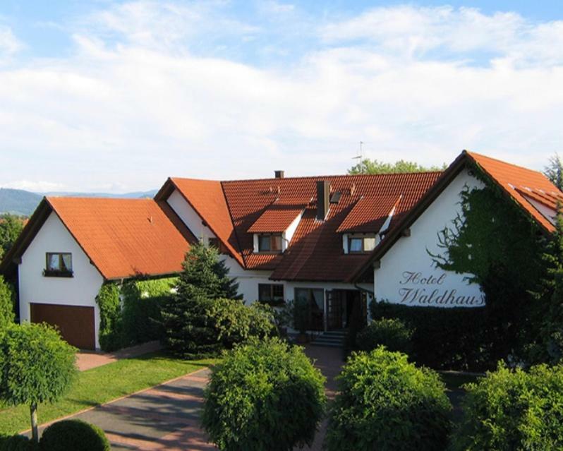 Hotel Waldhaus Hugelsheim Екстер'єр фото